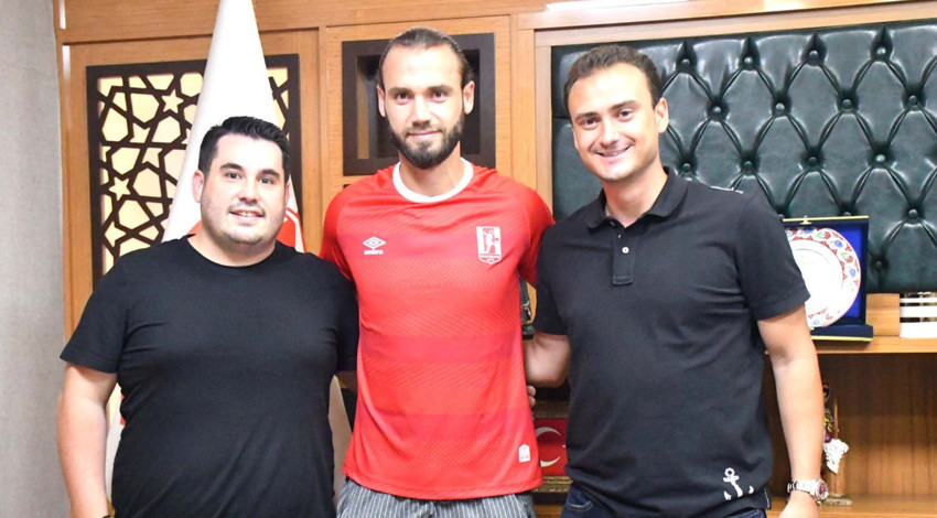 Balıkesirspor’dan stoper transferi! Tecrübeli isim 2 yıllık imzayı attı