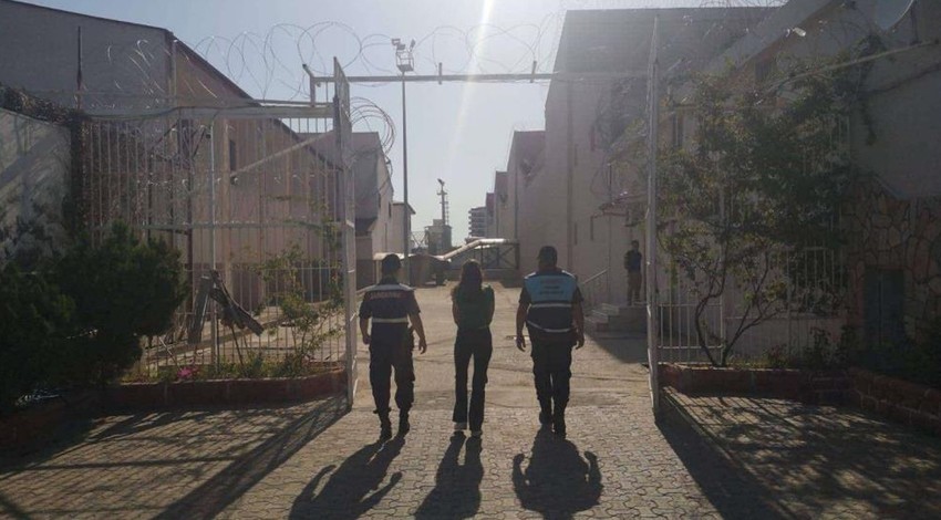 16 yıl hapis cezasıyla aranıyordu! Şüpheli kıskıvrak yakalandı!