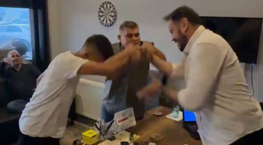 Bolu'da kavga eder gibi otomobil pazarlığı