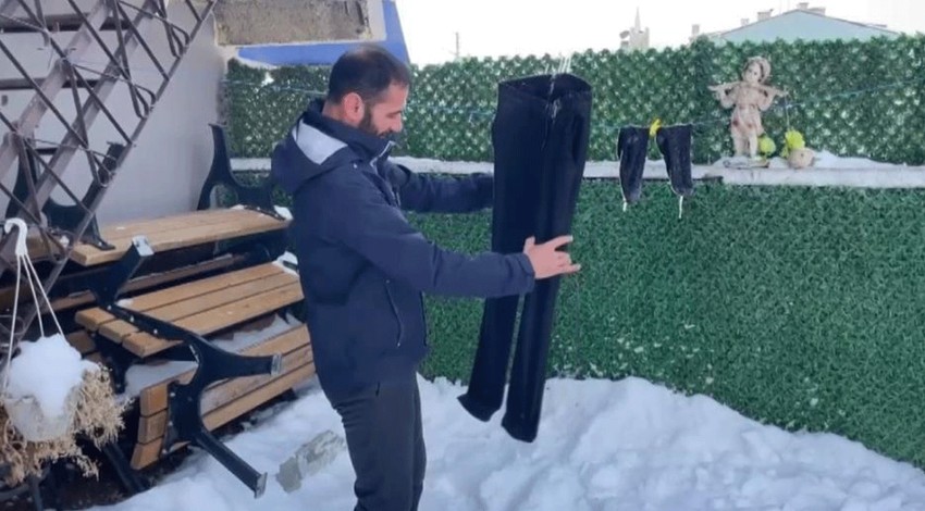 Erzurum’un kışını görenler olduğu yerde tir tir titredi. Kurusun diye dışarı astıkları çamaşırları almaya gidince yerlerine çakıldılar