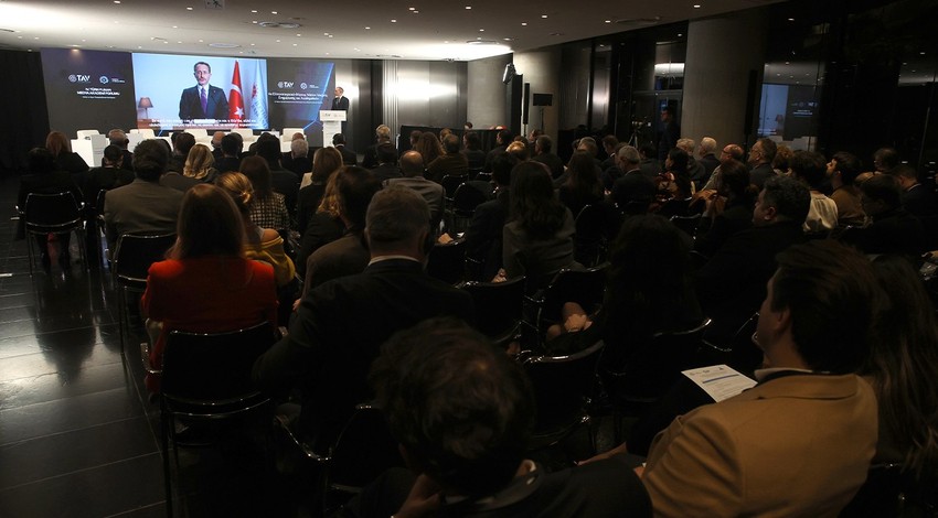 Yunanistan'ın başkenti Atina'da düzenlenen Yunan-Türk Medya Akademi Forumu'na yoğun katılım