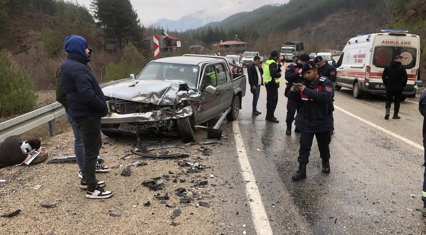 Şehidin cenaze konvoyunda trafik kazası; 6 kişi yaralandı!