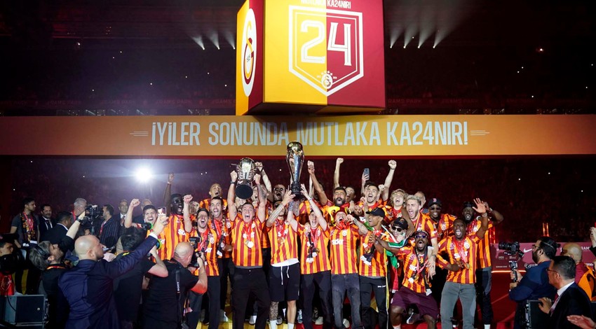 Galatasaray 2024 yılını 2 kupayla kapattı! Süper Lig’de rekorları alt üst etti