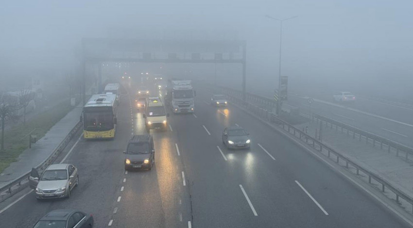 İstanbul'da yoğun sis etkisi: Görüş mesafesi düştü! Sürücüler zor anlar yaşadı