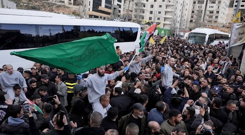 Gazze'de ikinci esir takası tamamlandı: İsrailli 4 kadın askere, 200 Filistinli esir serbest kaldı