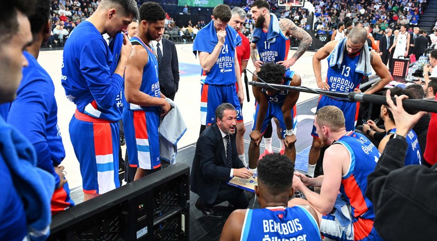 EuroLeague’de zorlu deplasman! Anadolu Efes, Olympiakos’a konuk olacak