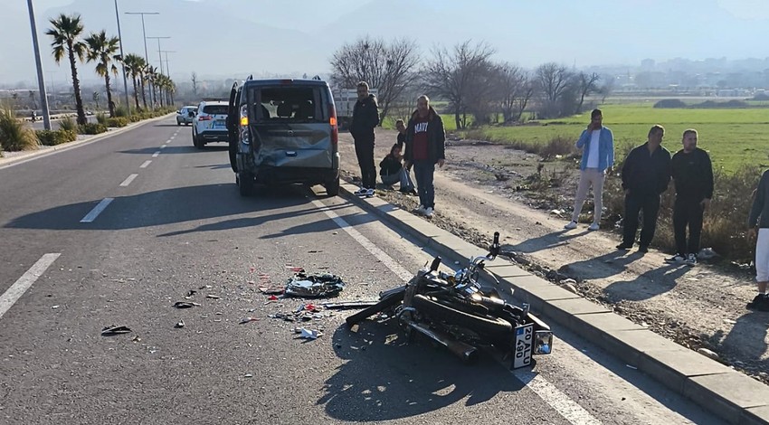 Denizli'de feci kaza: Genç motosiklet sürücüsü can verdi