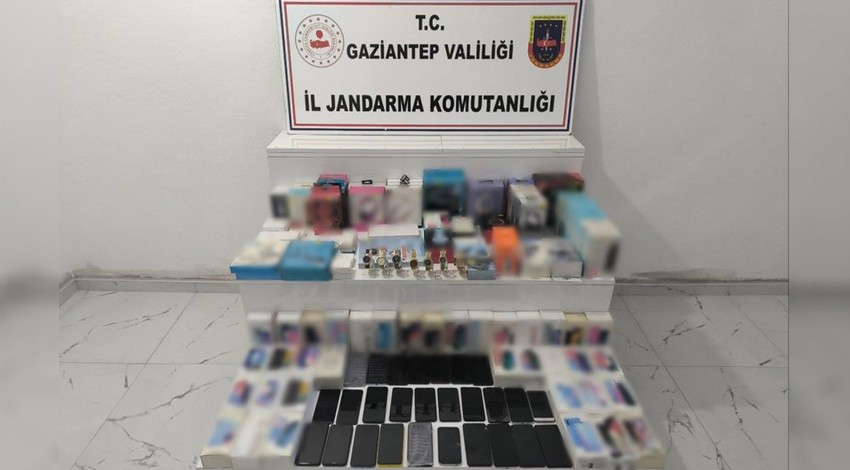 Gaziantep'te 1 milyon TL değerinde kaçak elektronik eşya ele geçirildi!