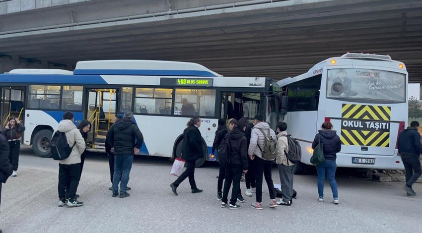 Ankara'da EGO otobüsü ile servis aracı çarpıştı, yaralılar var!