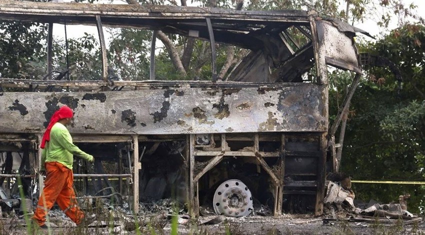 Güney Amerika ülkesinde feci kaza: Kamyon ve yolcu otobüsü çarpıştı! 41 ölü