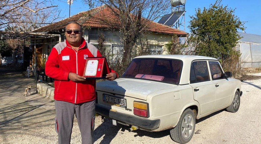 Asgari ücretle çalışan yardımsever evlenmek için biriktirdiği parayı TSK'ya bağışladı!