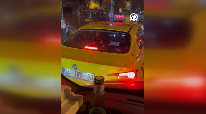 İstanbul'da bir taksici hasta taşıyan ambulansa yol vermedi: O anlara tepki yağdı!