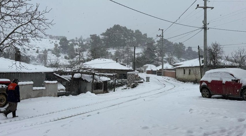 Çanakkale'de 25 köy yolu ulaşıma kapandı!