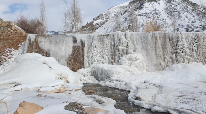 Pamukkale değil, Erzincan! Sibirya soğuklarının etkili olduğu Erzincan'da termometreler -25 dereceyi gösterince son hali şaşırttı