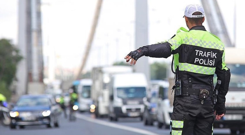 Trafikte bunları yapan yanacak: Hapis cezası, ehliyet el koyma, para cezası kapıda!