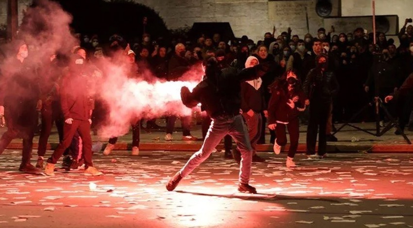 Yunanistan'da gensoru krizi! Atina sokakları karıştı! Çok sayıda kişi gözaltında