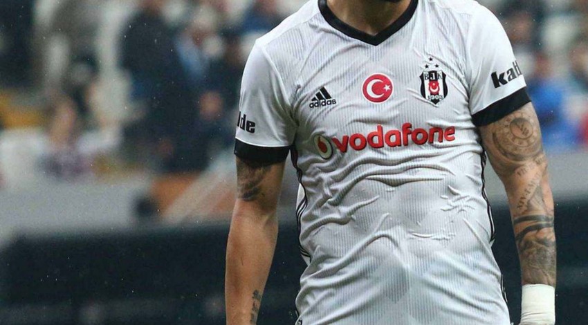 Sosyal medyadan duyurdu! Beşiktaş’ın eski yıldızı futbolu bıraktı! “Her şey için teşekkürler futbol”