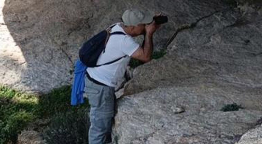 Aydın'da dağlık alana çıkan uzman vatandaş, karşısında gördüğü ile hayrete düştü. Tam 8 bin yıllıktı