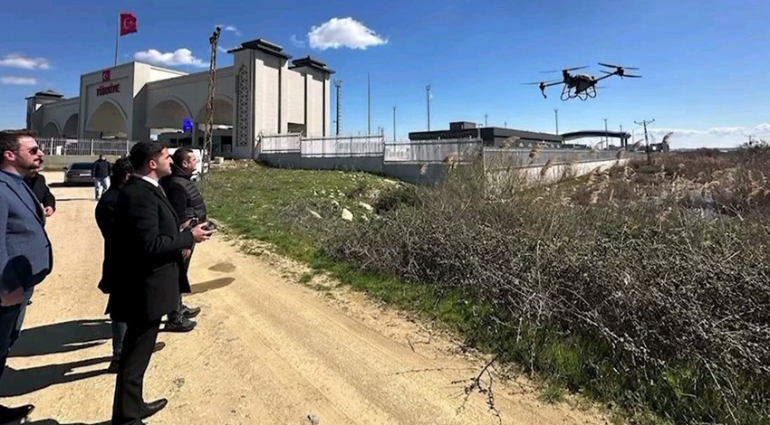 Türkiye'nin üretim merkezlerinden biri olan Edirne'de bir ilke imza atıldı. O canlının üreme alanı olan tarım arazilerinde dron ile mücadele başladı