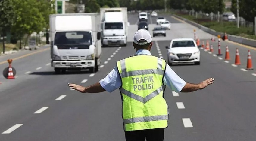 İstanbul Valiliği duyurdu! Bu yollar 26 Mart'a kadar trafiğe kapalı olacak