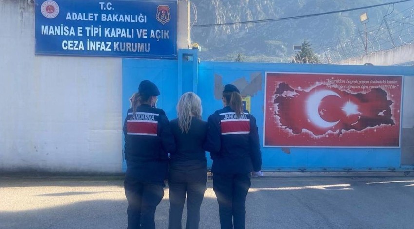 Manisa'da uyuşturucu madde ile yakalanan kadın tutuklandı!