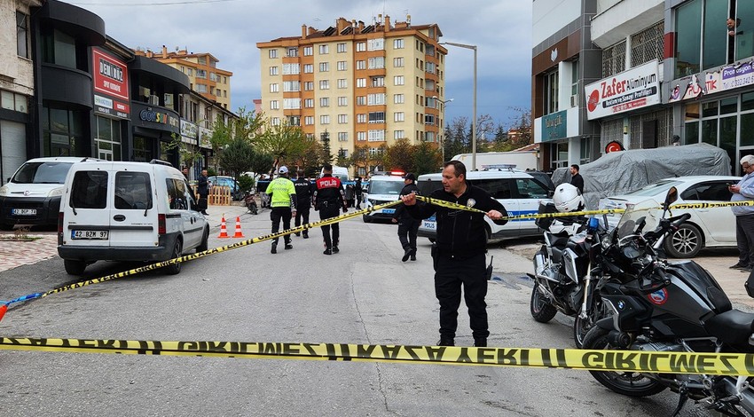 Babasını vuran kayınpederini vurdu! Dünürlerin kavgası cinayetle bitti!