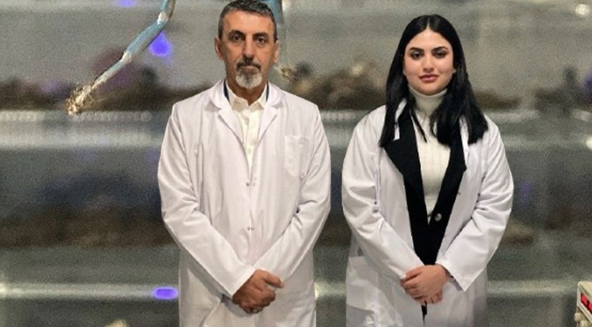 Ankara'da tek 1 odanın içerisinde o hayvandan tam 3.000 tanesine teker teker bakıyor. Her 1 fayans bile kaçmamaları için özel olarak dizildi