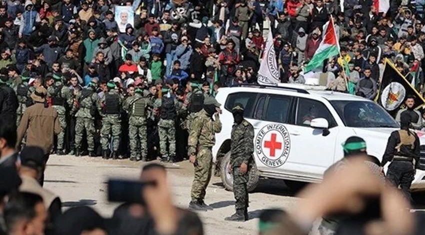 İsrail'in yeni teklifine Hamas'tan şartlı cevap: "İsrail Gazze'den çekilirse rehineleri tek seferde veririz"