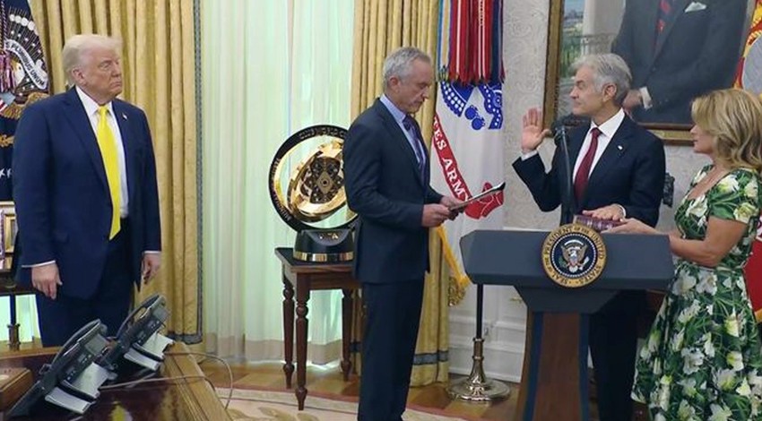 Oval Ofis'te hareketli saatler: Doktor Mehmet Öz göreve başladı