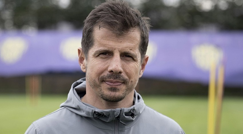 Antalyaspor Teknik Direktörü Emre Belözoğlu'ndan 23 Nisan paylaşımı