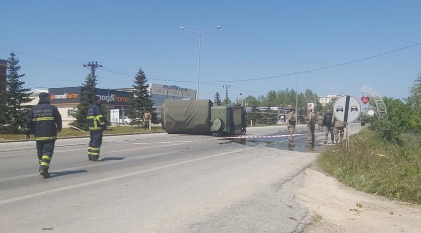 Kırklareli’nde kaza: Askeri araçla otomobil çarpıştı! 4 yaralı