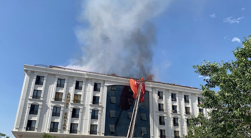 Iğdır'da kız öğrenci yurdunda korkutan yangın!