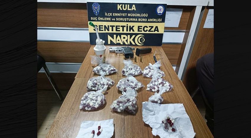 Şüphe üzerine durdurulan otomobilde 479 sentetik hap ele geçirildi!