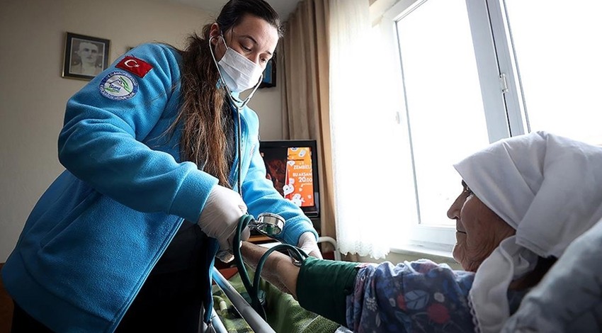 Sağlık Bakanı Kemal Memişoğlu açıkladı: Yaşlı hastalar için o uygulama başlatıldı