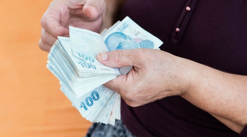 Resmi Gazete'de yayımlandı! Ziraat Bankası'ndan emekli vatandaşlarımıza 15.000 TL ödeme açıklaması son tarih belli oldu