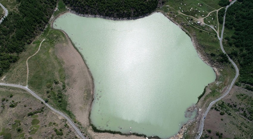 Nemrut Kalderası mavi ve yeşil gölleriyle doğaseverlerin yeni gözdesi