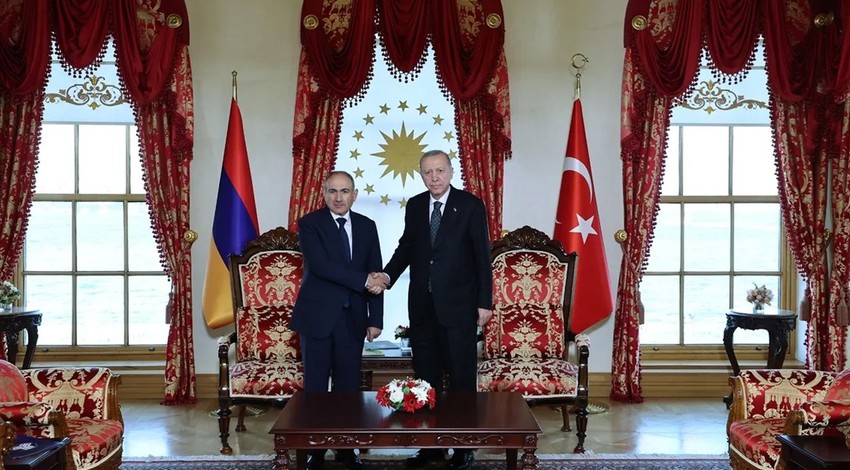 Cumhurbaşkanı Erdoğan, Dolmabahçe'de Paşinyan'ı kabul etti: Görüşme sonrası Ermenistan'dan dikkat çeken açıklama! "Bu tarihi bir ziyaret"