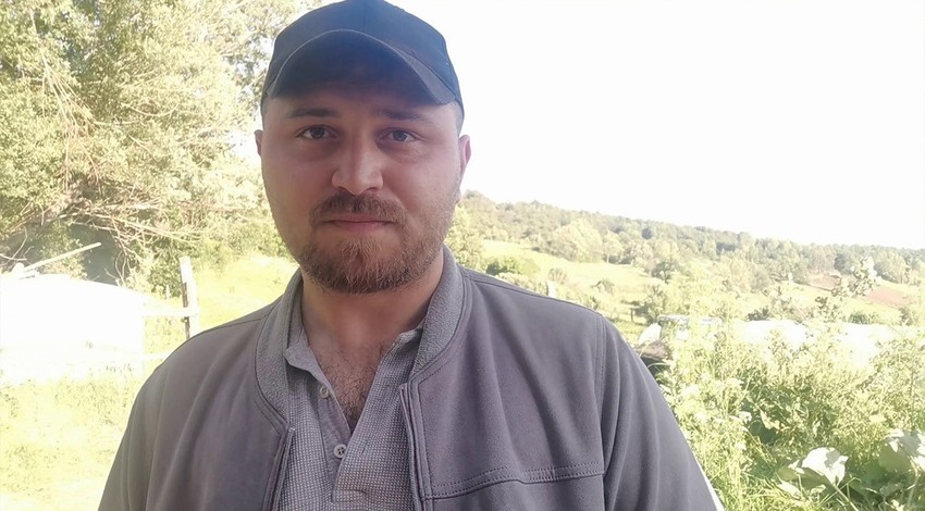 Sivas'ta tarlaya ot toplamaya giden vatandaş önce 1 tanesini ardından 2,3,4,5 tanesini gördü. Resmen korkunç uyarıyı Malatya, Tunceli değil tüm Türkiye'ye yaptı
