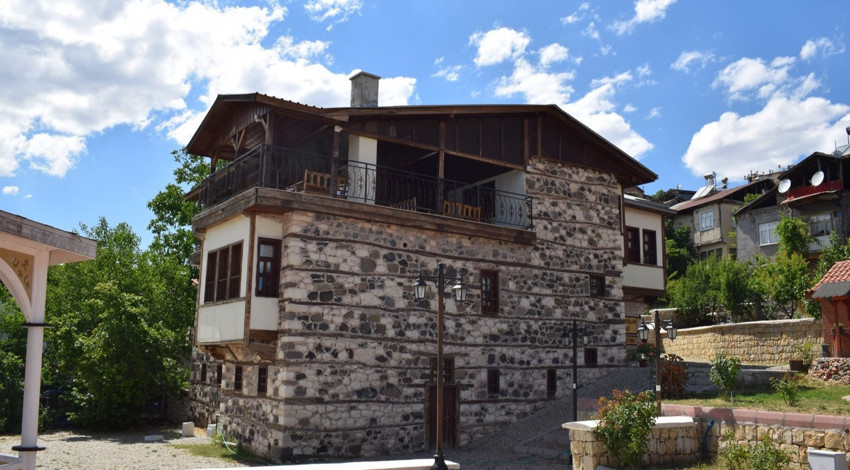 Malatya’nın sakin şehri Arapgir, doğası ve tarihiyle yaz turizmine hazır