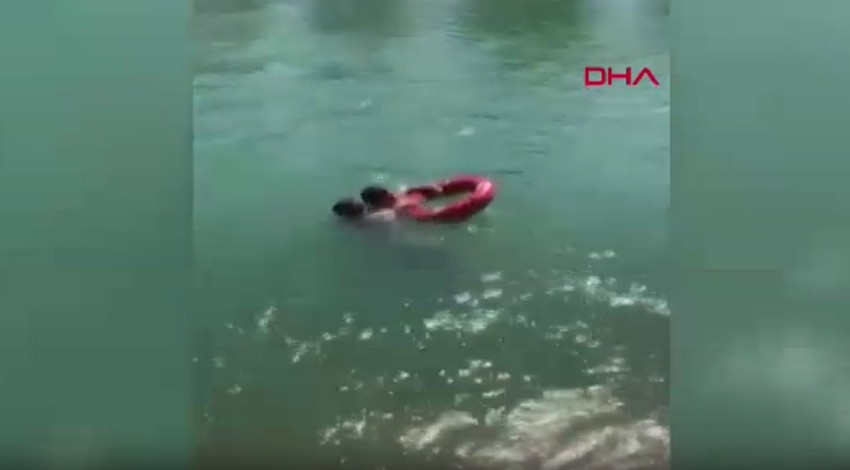 Adana'da acı olay! Sulama kanalına düşen küçük Ayaz'ı kurtarmak isteyen dayısı boğuldu