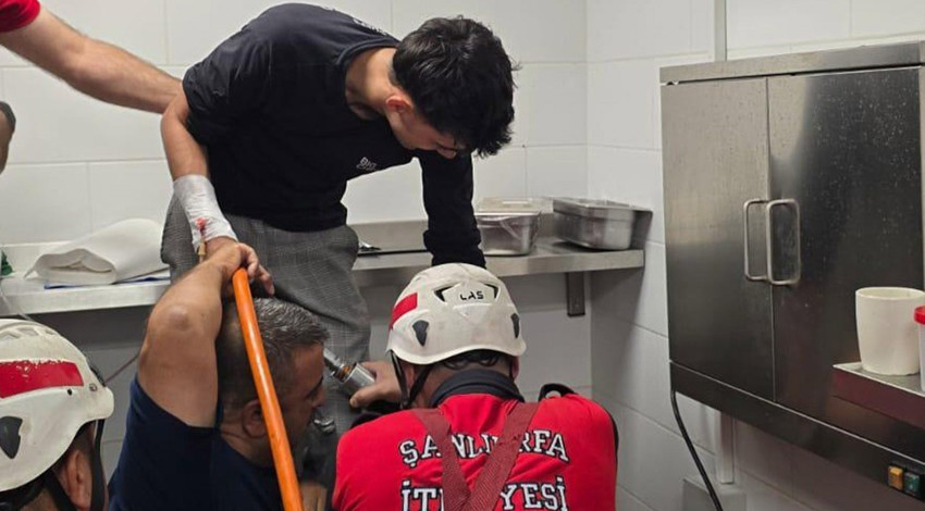 Elini kıyma makinesine kaptırdı! Hastanede makine kesildi