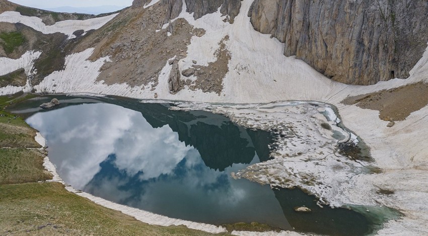 Tunceli Pülümür’de 3 bin metredeki Buyer Gölü, doğa turizmine katkı sağlıyor