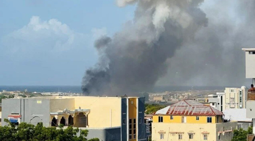 Somali'de askeri helikopter düştü