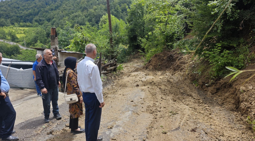 Aşırı yağış nedeniyle Samsun Yakakent ilçesinde heyelan meydana geldi
