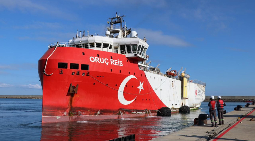 Oruç Reis Sismik Araştırma Gemisi, Filyos Limanı'na demirledi