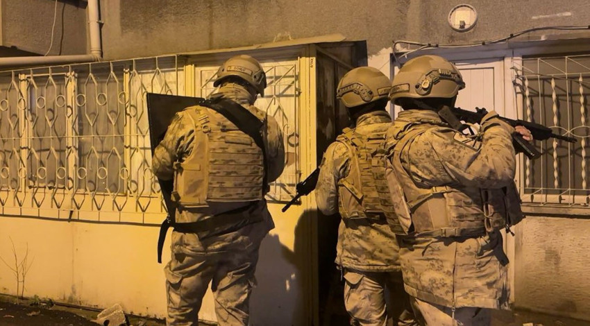 İstanbul’da DEAŞ’a ait sosyal medya hesaplarını yöneten şüphelilere operasyon: 3 tutuklama