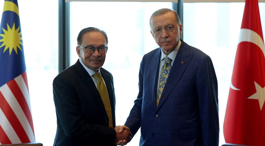 Cumhurbaşkanı Erdoğan, Malezya Başbakanı İbrahim ile görüştü