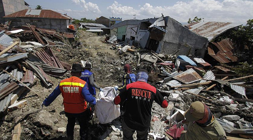 Endonezya'da 5,7 büyüklüğünde deprem