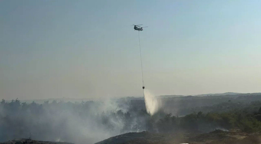 İki ilde yangınlarla mücadele sürüyor: Alevler köylere dayandı