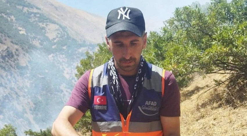 Hakkari’de yangında alevlerin ortasında fark edildi. Gönüllüler sayesinde kurtarıldı